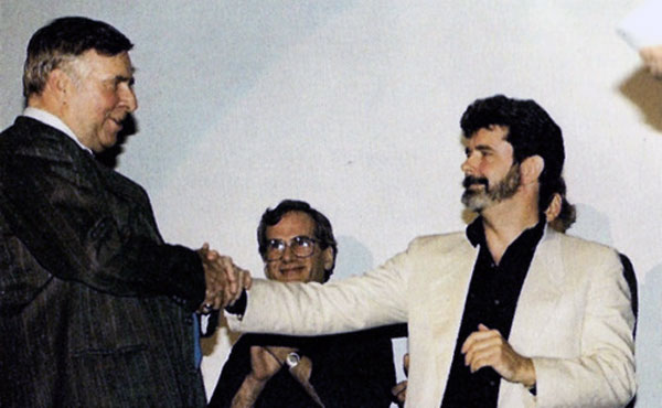 The only known photo of Gene Roddenberry meeting George Lucas at the Creation Entertainment/Starlog 10th Anniversary Star Wars Convention. (Photo: Dan Madsen)