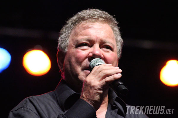 Shatner on stage at STLV 2011