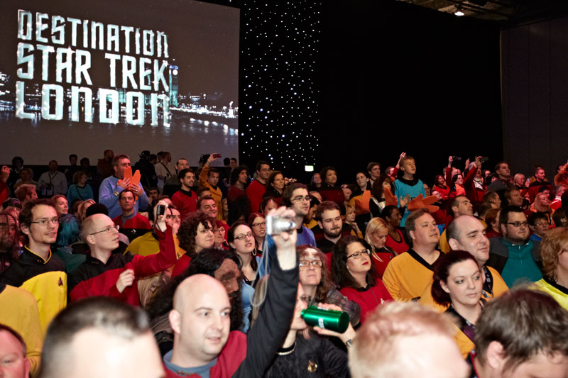 Fans Break Costume World Record at Destination Star Trek London