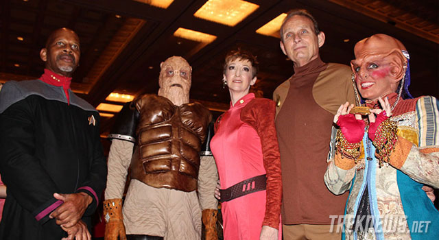 STLV ’13: Orion, Xindi, and Vulcans — The Amazing Costumes of the Las Vegas Star Trek Convention [Slideshow]