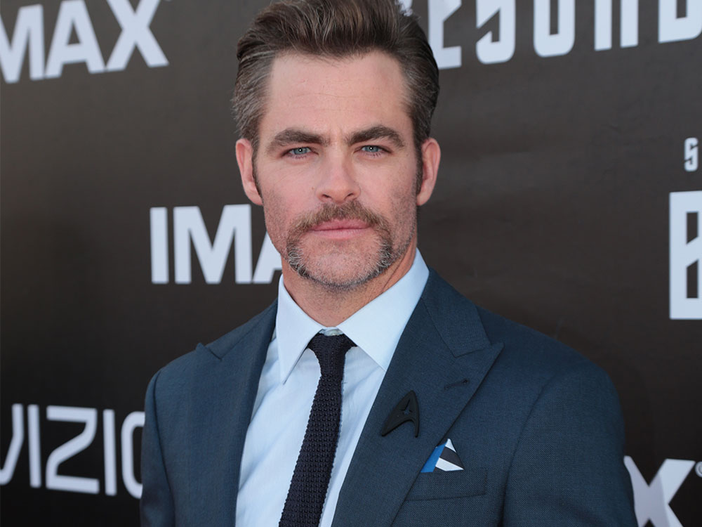 Chris Pine was among the cast members wearing a black delta shield in honor of Anton Yelchin
