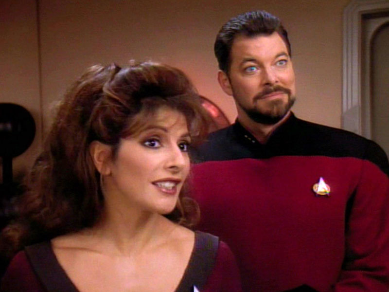 Marina Sirtis as Deanna Troi and Jonathan Frakes as William Riker on Star Trek: The Next Generation