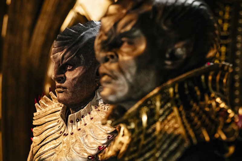 Mary Chieffo as L’Rell and Chris Obi as T’Kuvma