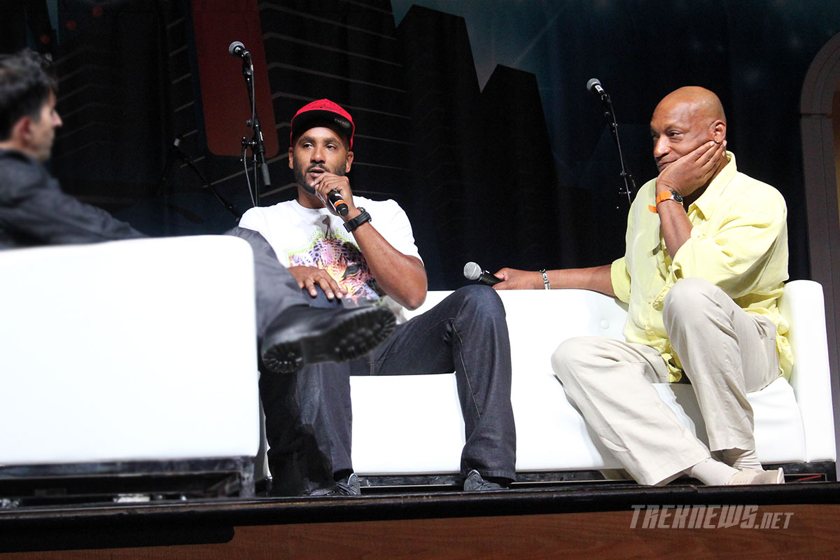 Cirroc Lofton and Tony Todd on stage together at Star Trek Las Vegas in 2014