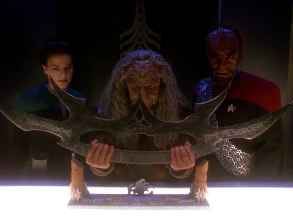 Jadzia, Kor and Worf with the sword of Kahless