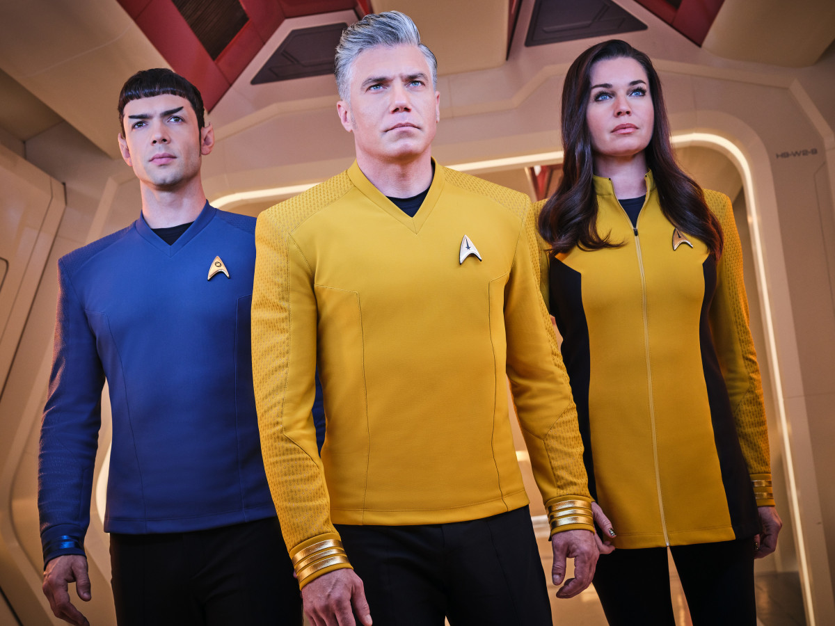 Ethan Peck as Spock, Anson Mount as Pike and Rebecca Romijn as Una