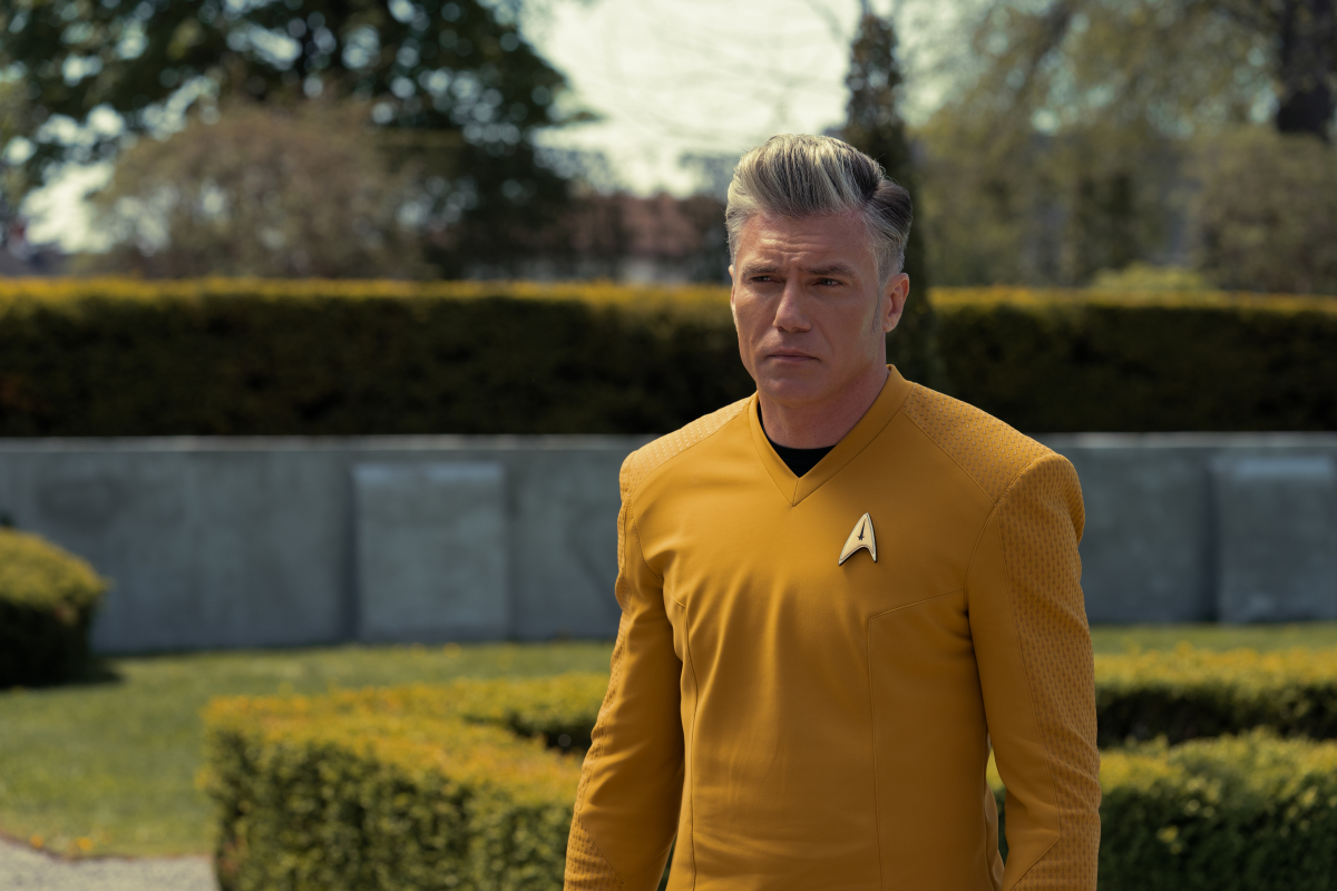 Anson Mount as Pike