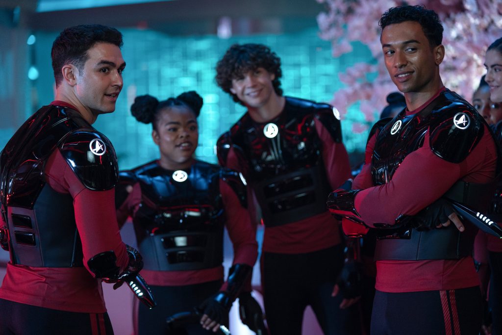 George Hawkins as Darem Reymi, Kerrice Brooks as Sam and Sandro Rosta as Caleb Mir in season 1 , episode 3 of Star Trek: Starfleet Academy