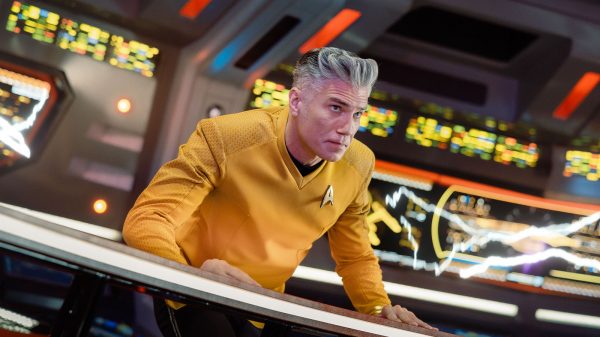 Star Trek: Strange New Worlds “Off Hour” Photos Tease a Warp Emergency